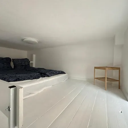 B 7 Apartament *